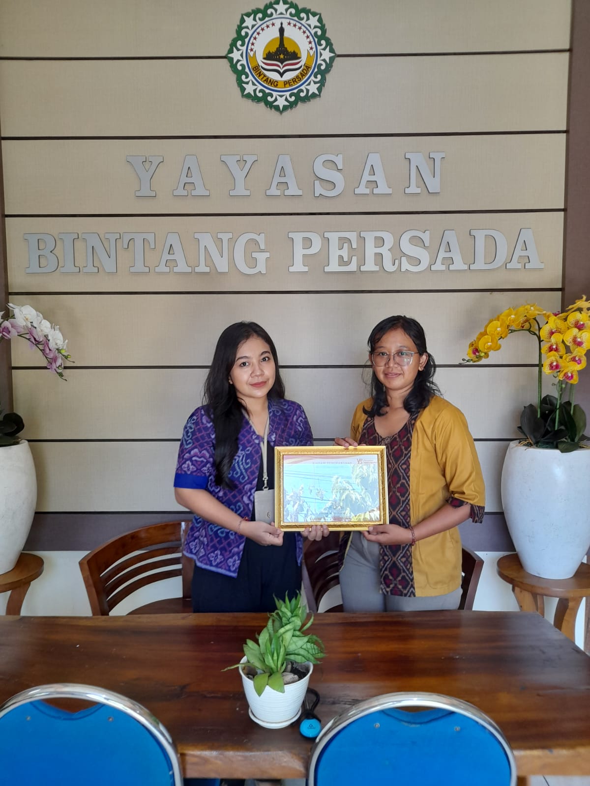 Apresiasi untuk Mitra Kerja, Penerbit Yaguwipa Berikan Penghargaan